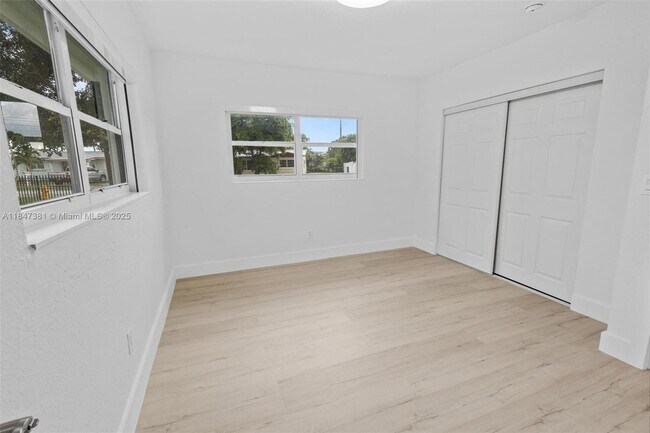 Building Photo - 18401 NW 42nd Ct