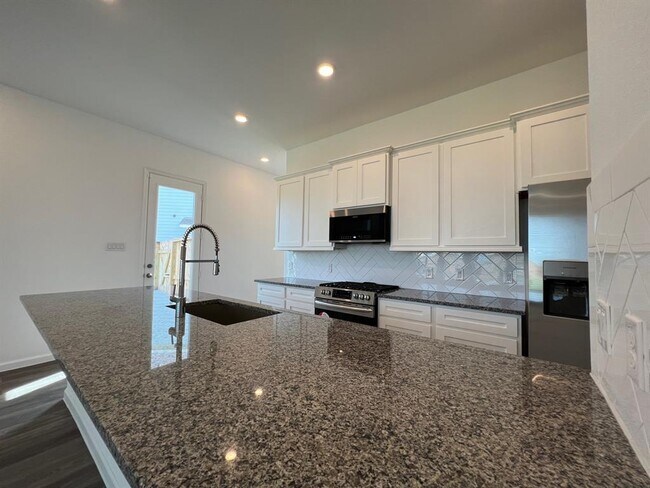 Building Photo - 4202 Balboa Dr