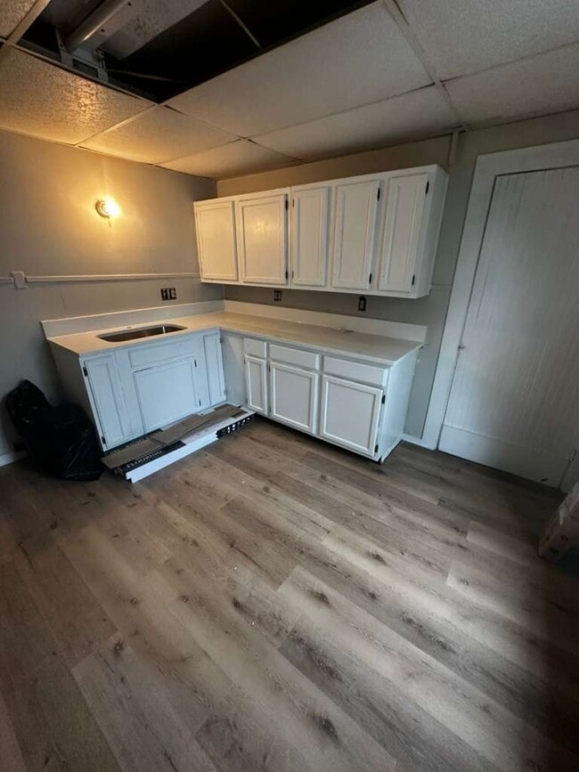 Building Photo - 20 Parnell Ave