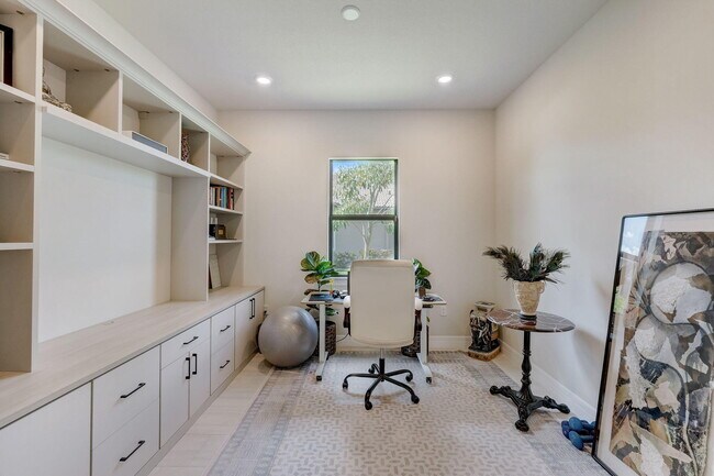 Building Photo - 9234 Balsamo Dr.