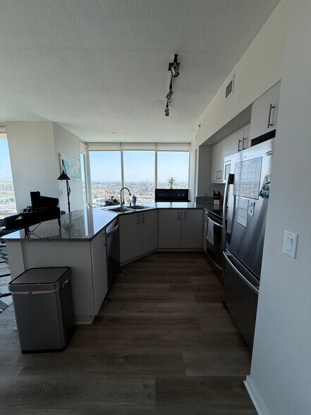 Building Photo - 1281 Ninth Ave
