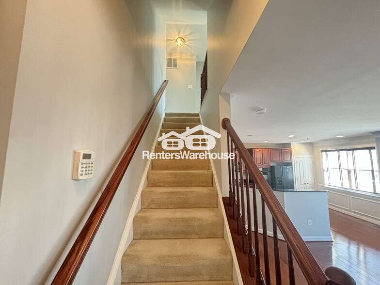 Building Photo - 3511 Carriage Walk Ln