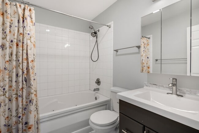 Building Photo - 6977 W Blondell Dr