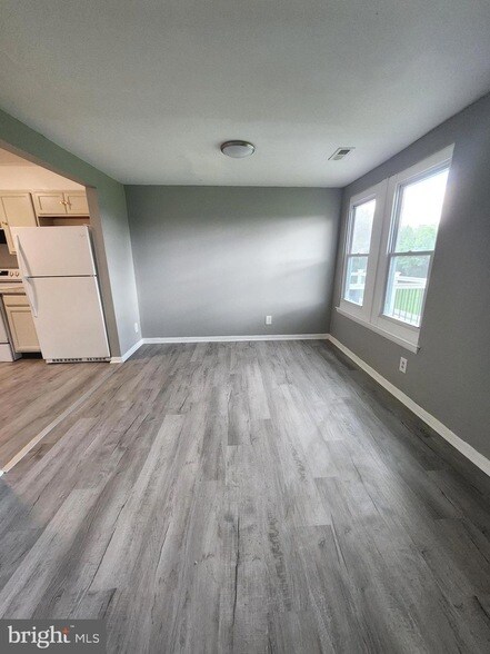 Building Photo - 109 Chaucer Rd