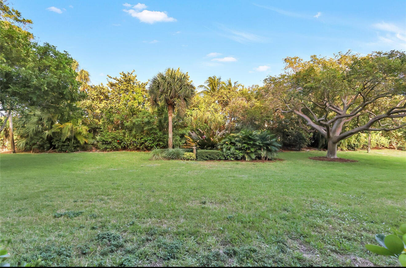 Building Photo - 300 N Highway A1A