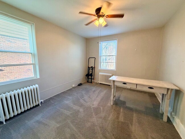 Building Photo - 224 Ingram Ave