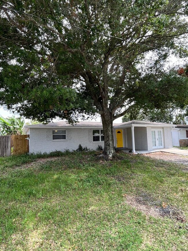 Primary Photo - 4620 Aegean Ave