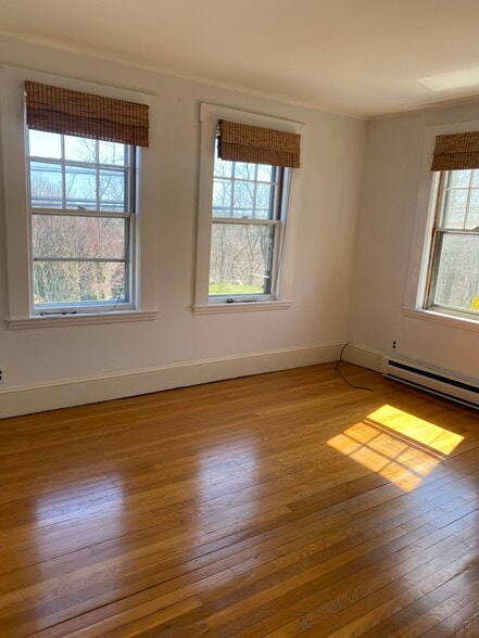 Building Photo - 37 Arlington St