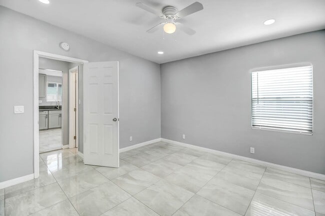 Building Photo - 4846 Doane Ave