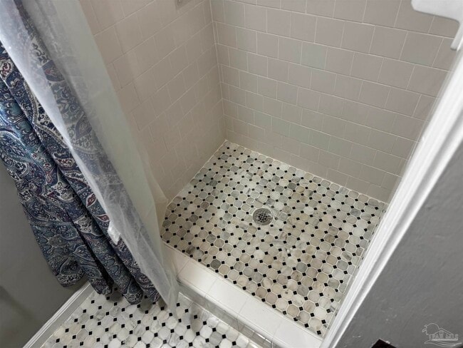 Building Photo - 5941 Leesway Blvd