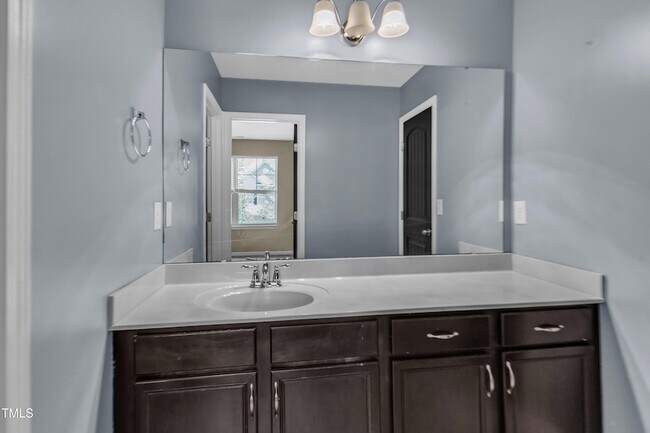 Building Photo - 211 Westgrove Ct