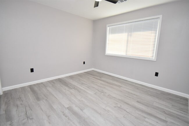 Building Photo - 16587 El Camino Real