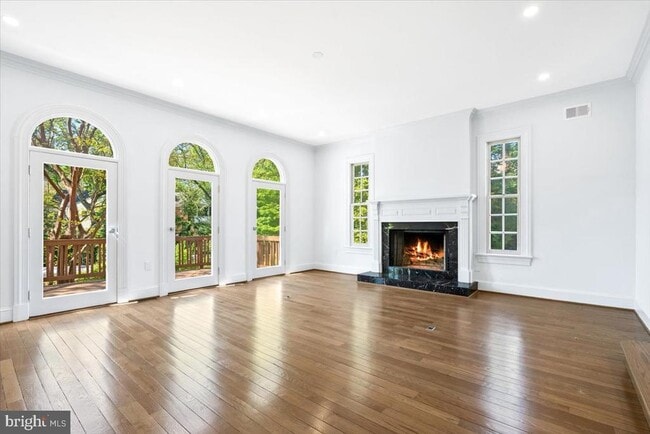 Building Photo - 1626 Foxhall Rd NW