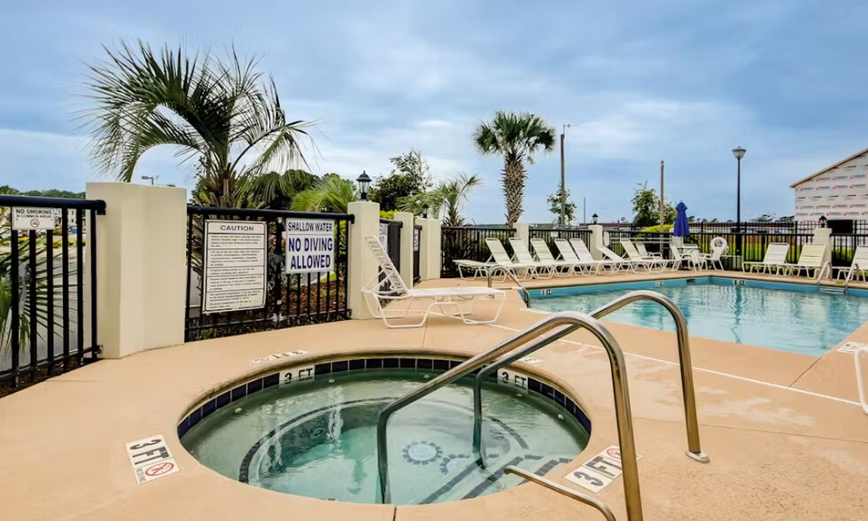 Building Photo - 4522 N Plantation Harbour Dr