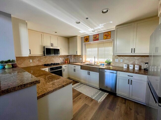 Kitchen - 1513 Berkeley St