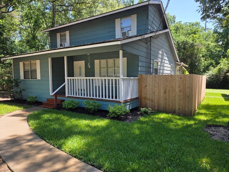 Building Photo - 4777 Holly Ln W