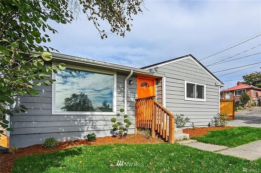 Building Photo - 3716 S Roxbury St