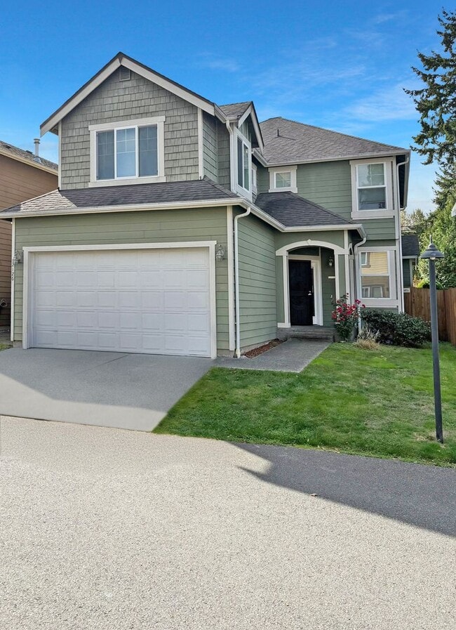 Building Photo - Beautiful Lake Stickney Home