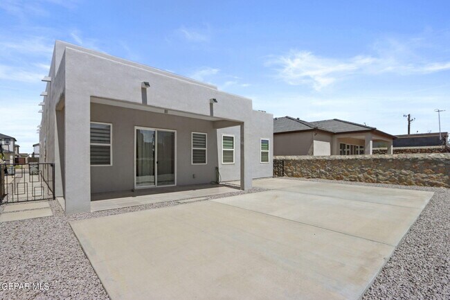 Building Photo - 12668 Desert Dove Ave