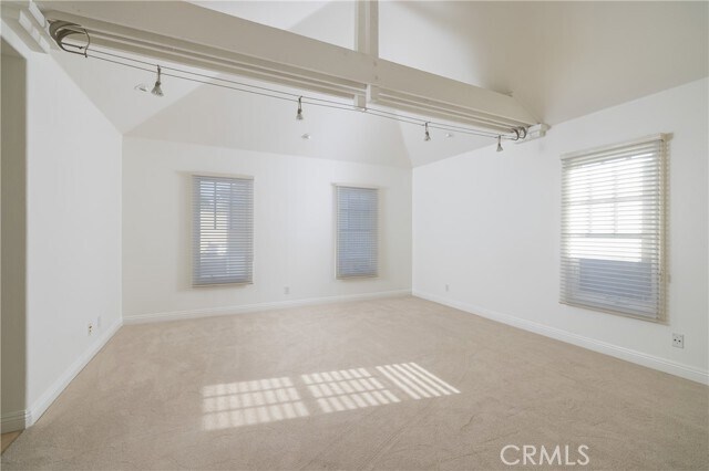 Building Photo - 2500 Bungalow Pl