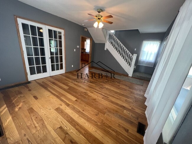 Building Photo - 401 9th St NE