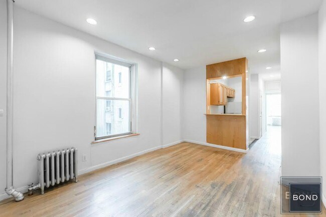 Primary Photo - 68 E 1st St
