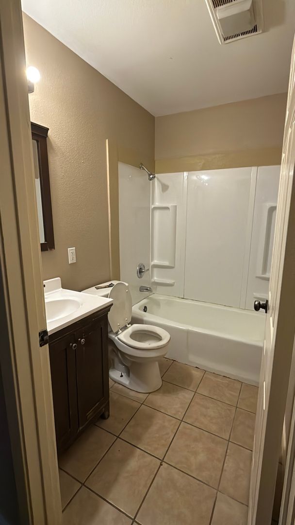 Building Photo - Rental Property in Bossier City