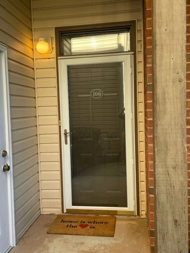 Building Photo - Wexford Condominiums - 3BR/2BA - $1550/Mo