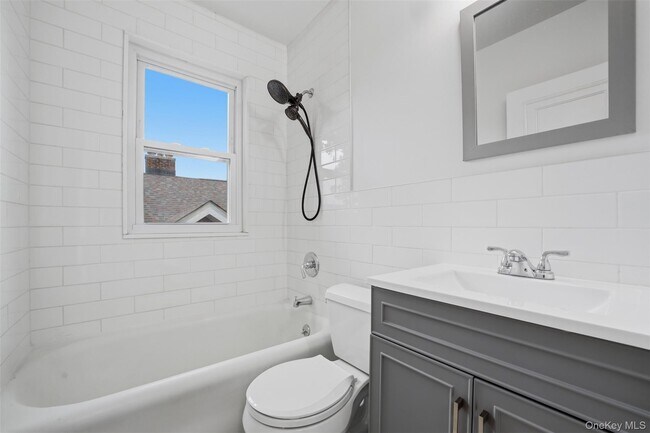 Building Photo - 49 Sylvan Pl