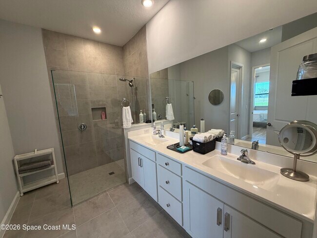 Building Photo - 2371 Caravan Pl