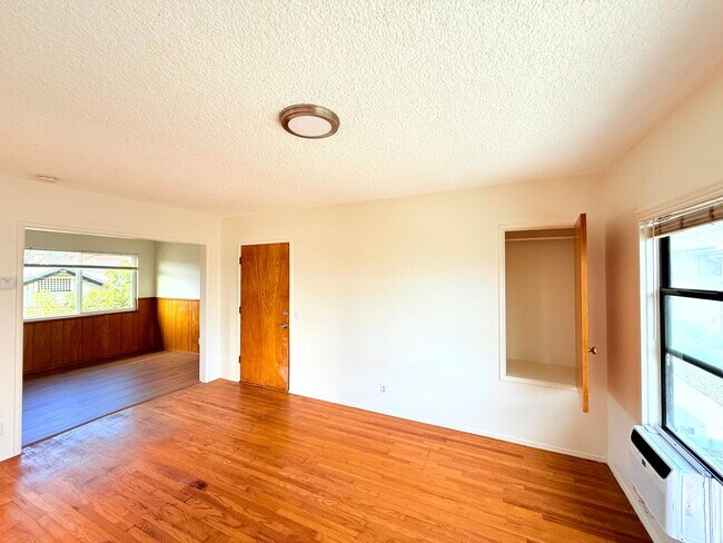 Building Photo - 2270 White St