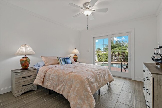 Building Photo - 10124 Yacht Club Dr