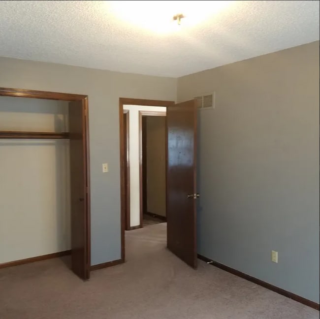 Building Photo - 8814 Gallery St