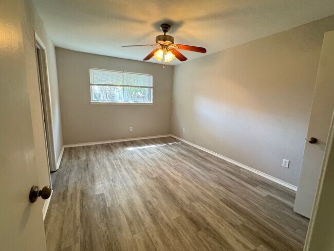 Building Photo - Cozy Living Near Rockwall Lake
