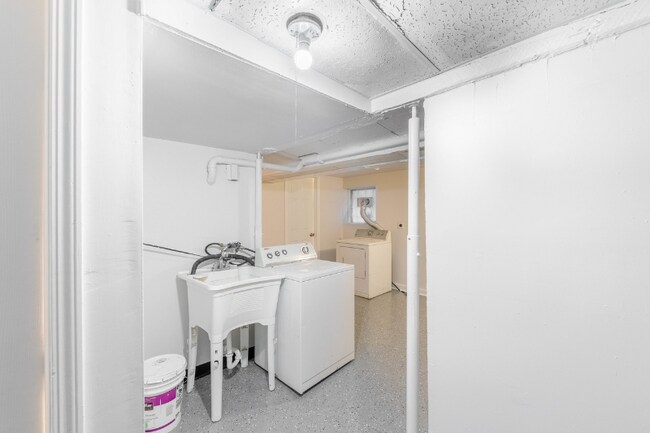 Building Photo - 235 W 110th St