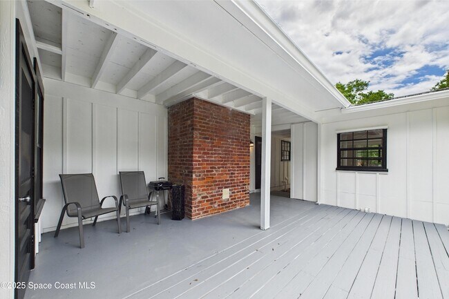 Building Photo - 2318 Old Samsula Rd