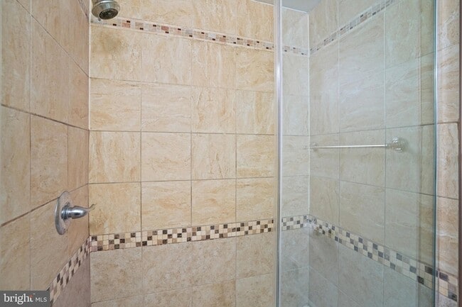 Building Photo - 2712 Advent Ct S