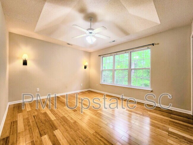 Building Photo - 122 Glen Willow Ct