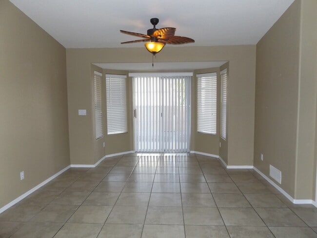 Building Photo - 2895 Ranchero Dr