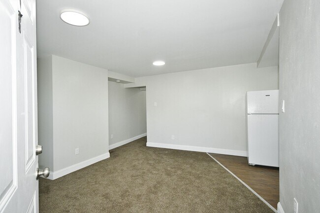 Building Photo - 1103 Crosby St
