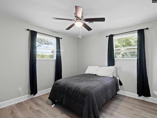 Building Photo - 1342 Karlaney Ave