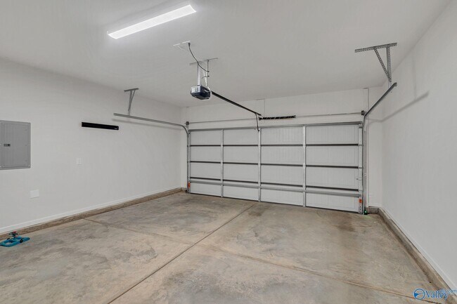 Building Photo - 16640 Aspen Ln