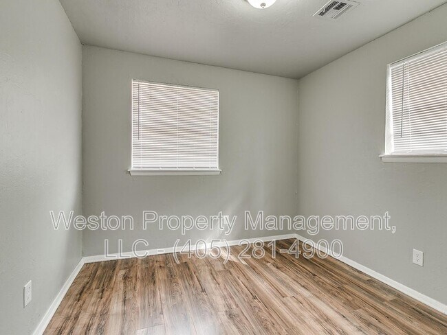 Building Photo - 1605 Cynthia Dr