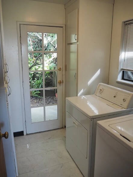 Building Photo - 1375 Grizzly Peak Blvd