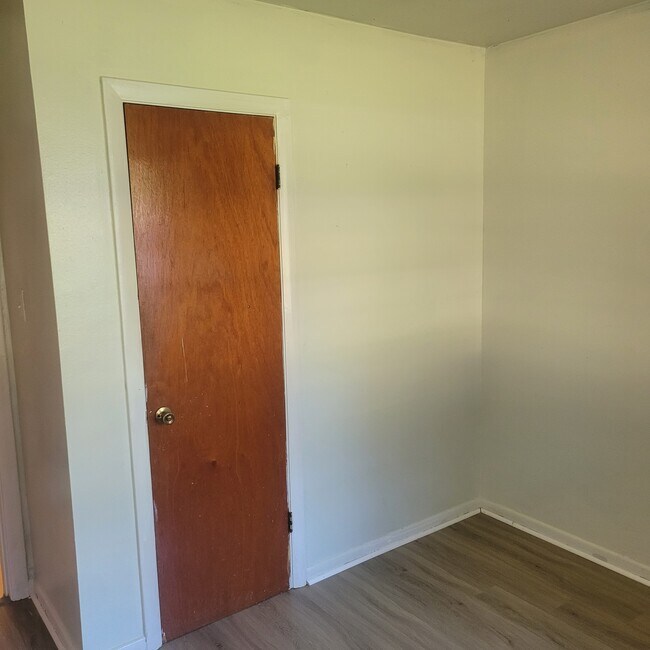 Building Photo - 2238 Ledoux Cir