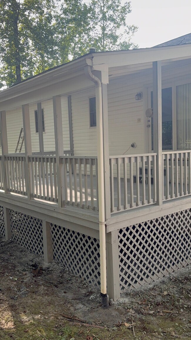 Building Photo - 6215 Forest Grove Dr