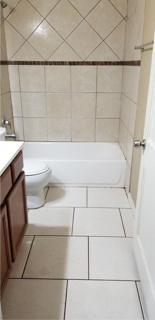 Building Photo - 4515 White Rock St