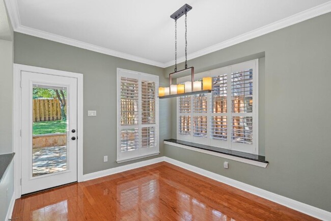 Building Photo - 10605 Coreopsis Dr