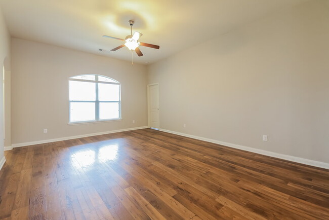 Building Photo - 1808 Sweet Gum Dr