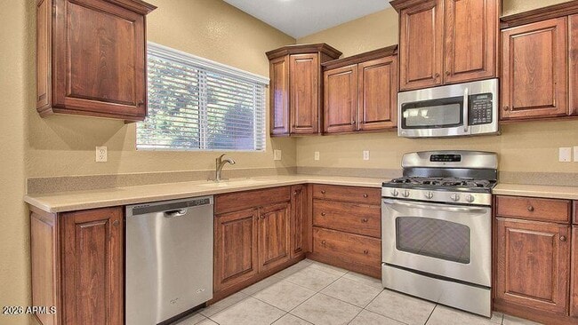 Building Photo - 4670 W Binner Dr